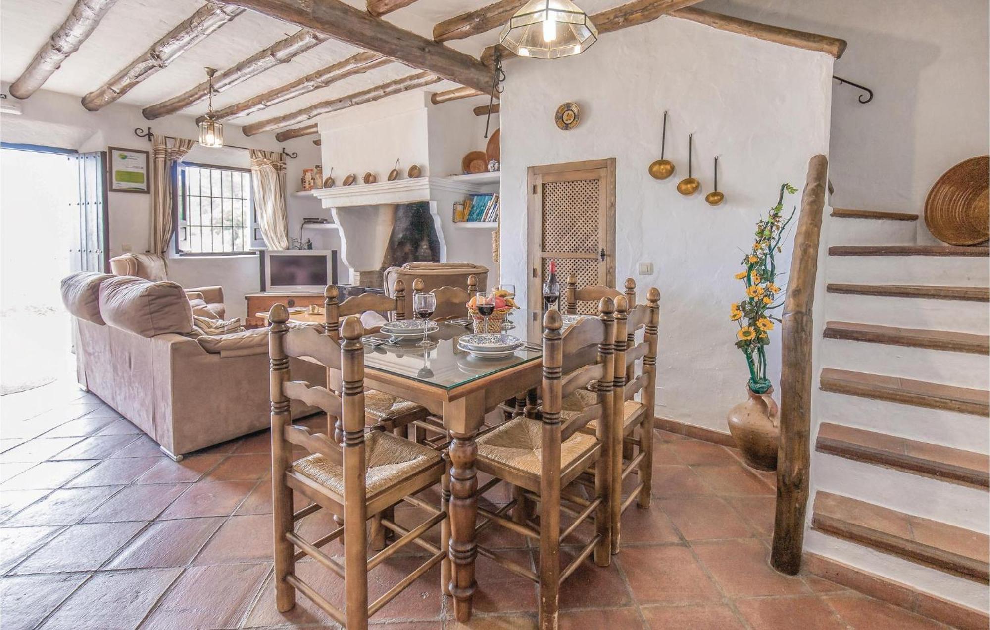 Cozy Home In Zahara De La Sierra With Kitchen Bagian luar foto